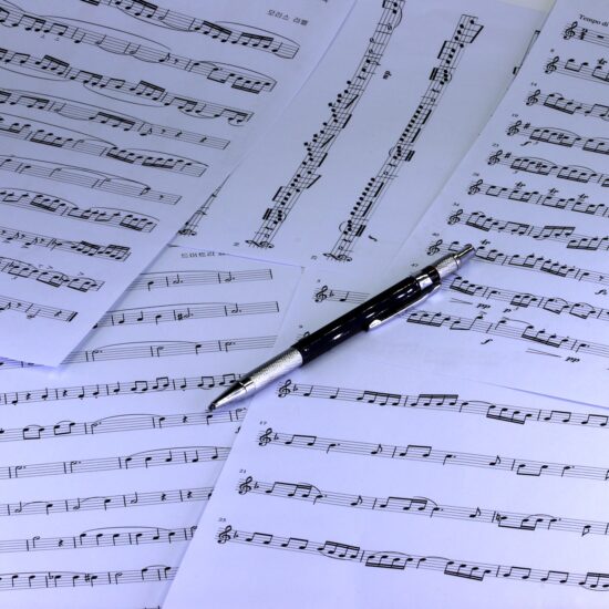 plusieurs partitions de musique
